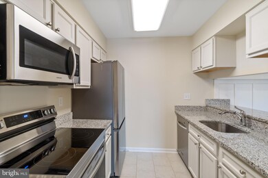 1115 Castle Harbour Way unit 3A, Glen Burnie, MD 21060 - photo 7