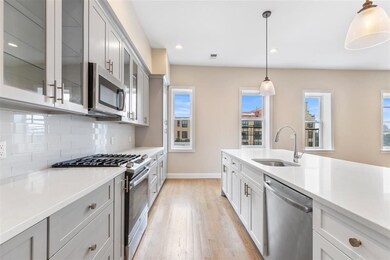 16 Oak St unit 4, Weehawken, NJ 07086 - photo 3