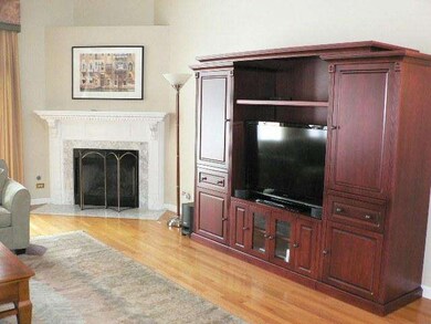 4874 Turnberry Dr, Hoffman Estates, IL 60010 - photo 3