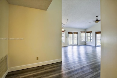 8800 Lake Park Cir N, Davie, FL 33328 - photo 6