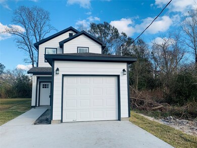 7928 Dyer St, Houston, TX 77088 - photo 2