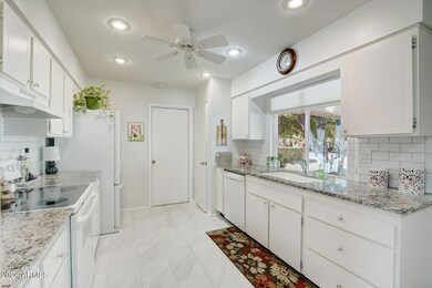 10-web-or-mls-W Long Hills Dr-010