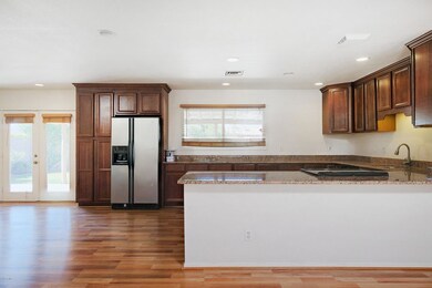3922N87thPl2-006