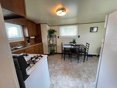 38 E Dean St, Poseyville, IN 47633 - photo 7