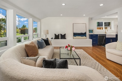 2823 36th Ave W, Seattle, WA 98199 - photo 5