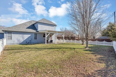 4201 SE Oakview Ln, Topeka, KS 66609 - photo 4