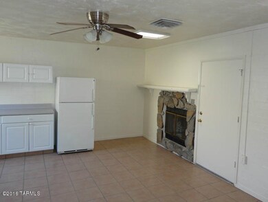 unlisted-address, Tucson, AZ 85705 - photo 3