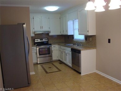 3001 Sharron Dr, Asheboro, NC 27205 - photo 4