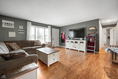 840 S Broadway St, Pendleton, IN 46064 - photo 4