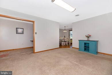 19222 Woodhaven Dr, Hagerstown, MD 21742 - photo 6