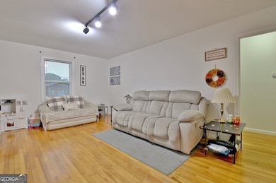 240 Lynnwood Ave, Tyrone, GA 30290 - photo 3