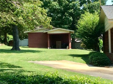 1072 Mcdowell Rd, Asheboro, NC 27205 - photo 5