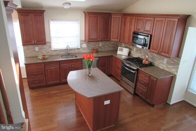 13222 Ladybank Ln, Herndon, VA 20171 - photo 5