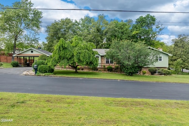 310 Hollywood Cir, Sevierville, TN 37862 - photo 2