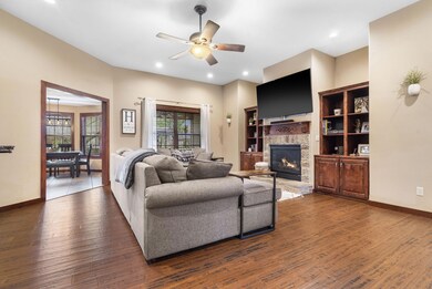 301 N Bonda Way, Nixa, MO 65714 - photo 4