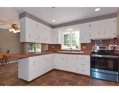 137 Pleasant St, Northborough, MA 01532 - photo 5