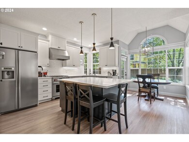 5552 Yorkshire Place, Lake Oswego, OR 97035 - photo 5