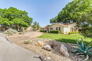 5614 Cuero Dr, Granbury, TX 76049 - photo 2