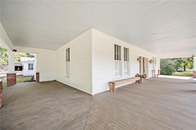 wrap around porch