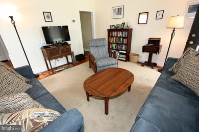 8632 Oakleigh Rd, Parkville, MD 21234 - photo 5