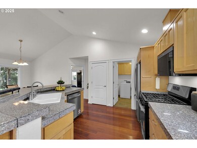 1025 Swenson Ln, Eugene, OR 97404 - photo 7