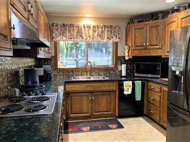 2793 Pleasant Creek Rd, Rogue River, OR 97537 - photo 4