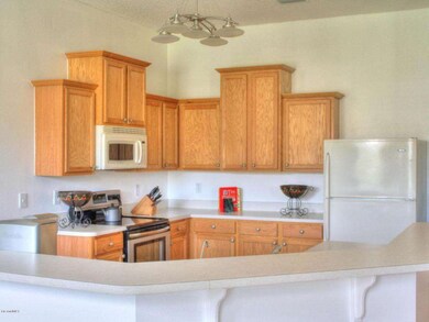 Chef's Kitchen with Large Breakfast Bar