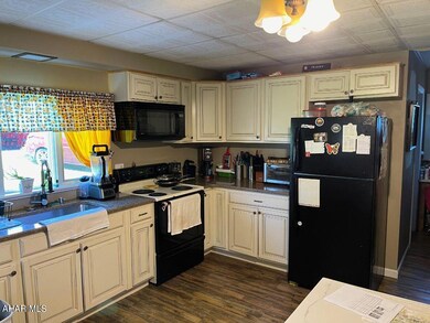 04 Kitchen (3)