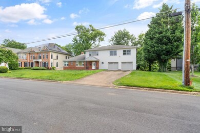 6508 Chesterfield Ave, McLean, VA 22101 - photo 3