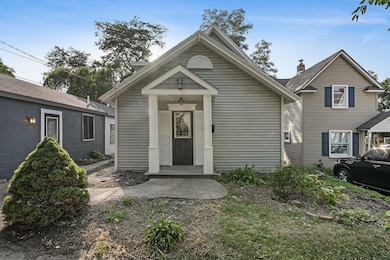 729 Fairview Ave NE, Grand Rapids, MI 49503 - photo 2