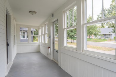 1132 Farrington St, Saint Paul, MN 55117 - photo 2