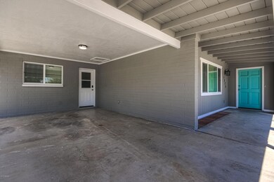 1226 E Downing St-10