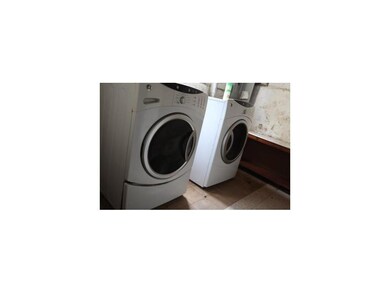 Lower Level. Newer washer/dryer included!
