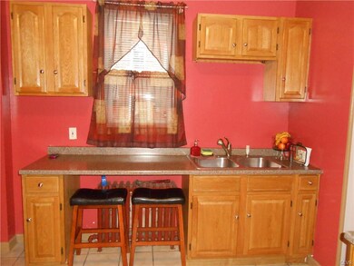 725 N 2nd St, Allentown, PA 18102 - photo 6