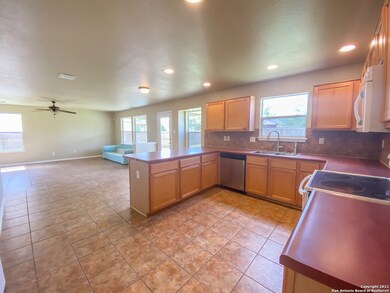 9818 Connemara Bend, San Antonio, TX 78254 - photo 6