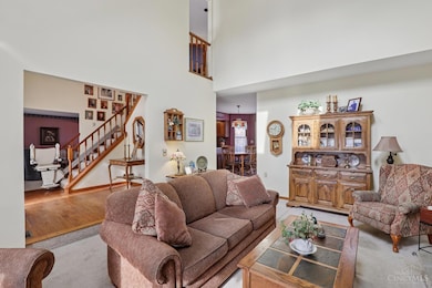 6364 Oakcreek Dr, Cincinnati, OH 45247 - photo 4