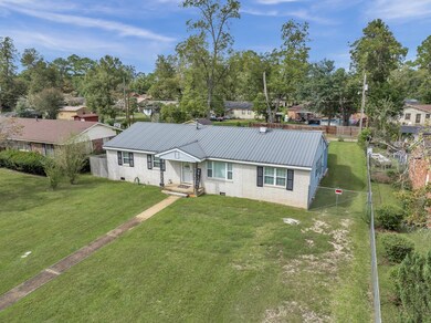 2011 Colquitt Ave, Albany, GA 31707 - photo 3
