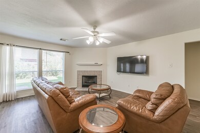 4114 Caneshaw Dr, Pearland, TX 77584 - photo 5