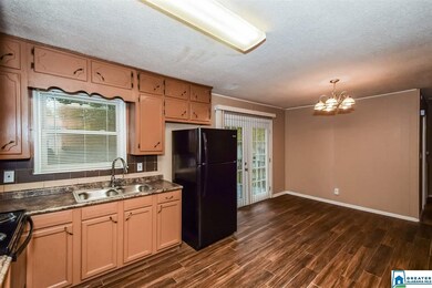 2213 Cynthia Dr, Birmingham, AL 35215 - photo 6