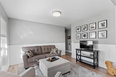 Fresh Neutral Paint! Hall to Eat-In Kitchen & Laun