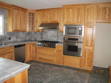 2850 Shasta St, Redding, CA 96001 - photo 4