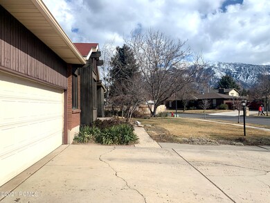 1583 E Coppercreek Rd, Sandy, UT 84093 - photo 6