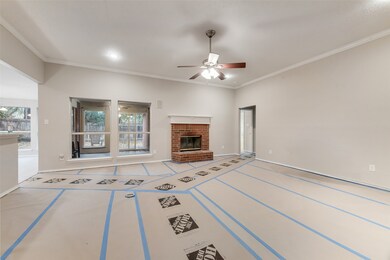 617 Madeline Ct, Azle, TX 76020 - photo 6