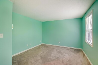 1035 S Mammoth Rd unit 3, Manchester, NH 03109 - photo 7