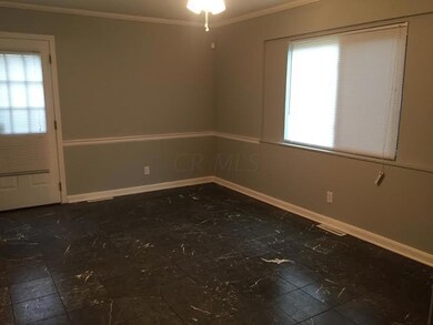 4095 Colby dining room 3