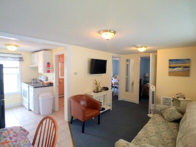 Living room and layout in unit 2