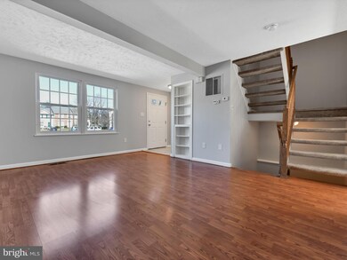 1532 Saint Lawrence Ct, Frederick, MD 21701 - photo 3