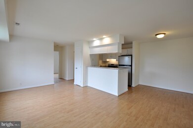 100 Chesterfield Ln unit 301, Stafford, VA 22556 - photo 3