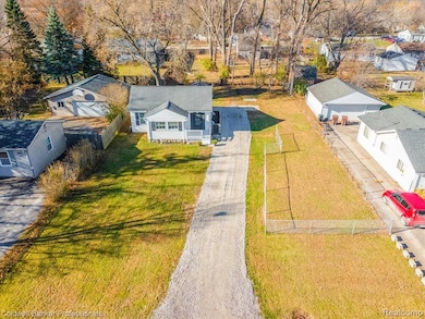 4510 S John Hix Rd, Wayne, MI 48184 - photo 2