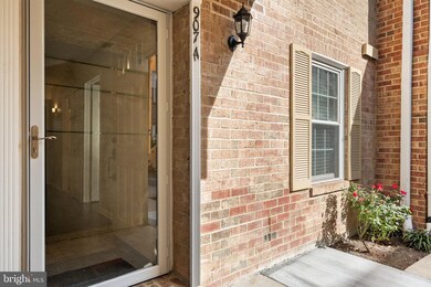 907 S Rolfe St, Arlington, VA 22204 - photo 2